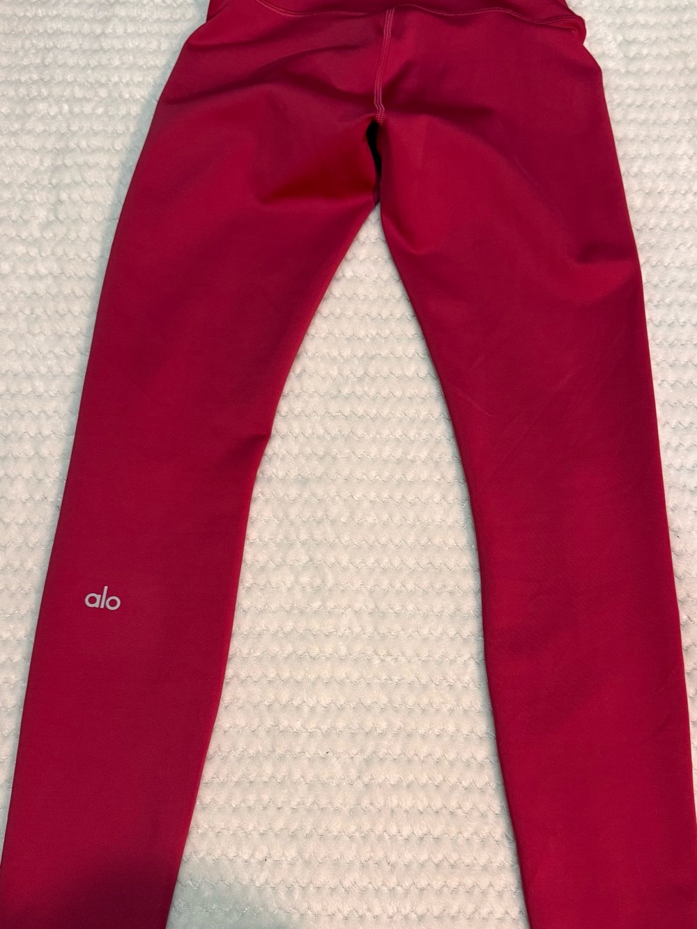 ALO Yoga women’s Bright Magenta/ Red Leggings